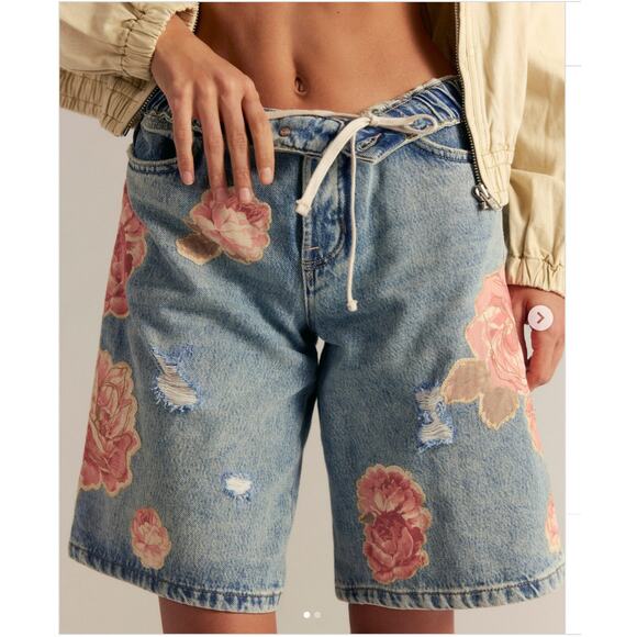 Free People Pants - Free People Garden State Long Shorts 31 Denim Floral Distressed Y2K Boho